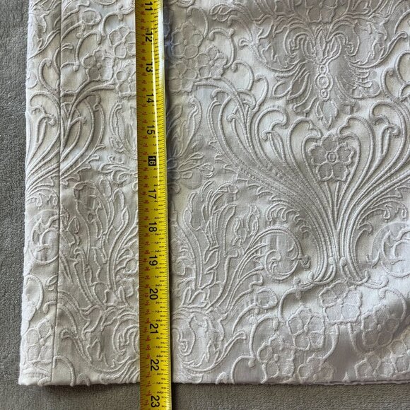 Melanie Lyne Textured Filigree/Brocade Pencil Light Silver/Grey Midi Skirt - Picture 9 of 11